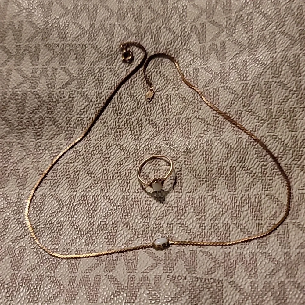 ✨ Vintage Gold & Opal Duo: 12k Necklace & 10k Ring Set! ✨ - Picture 6 of 12